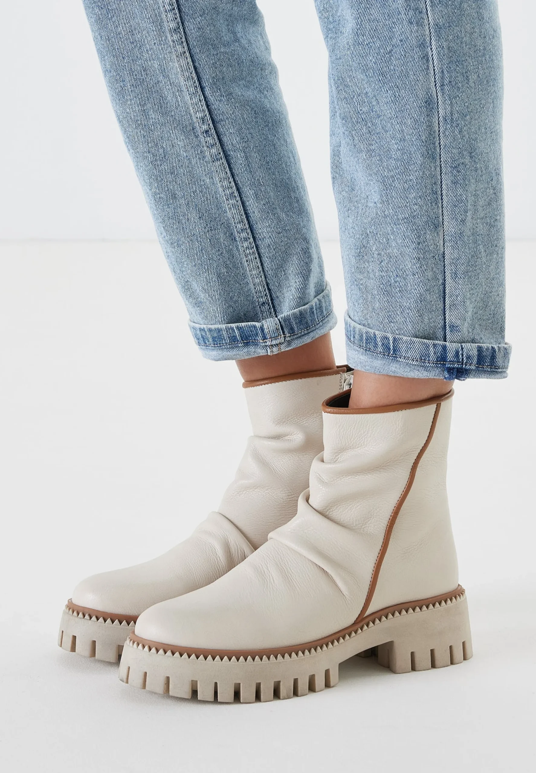 Vrouw Lazamani Boots-Dames Boots 85.614 Off-White